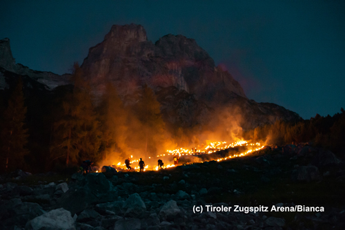 25 06 19 23 Bergfeuer 09