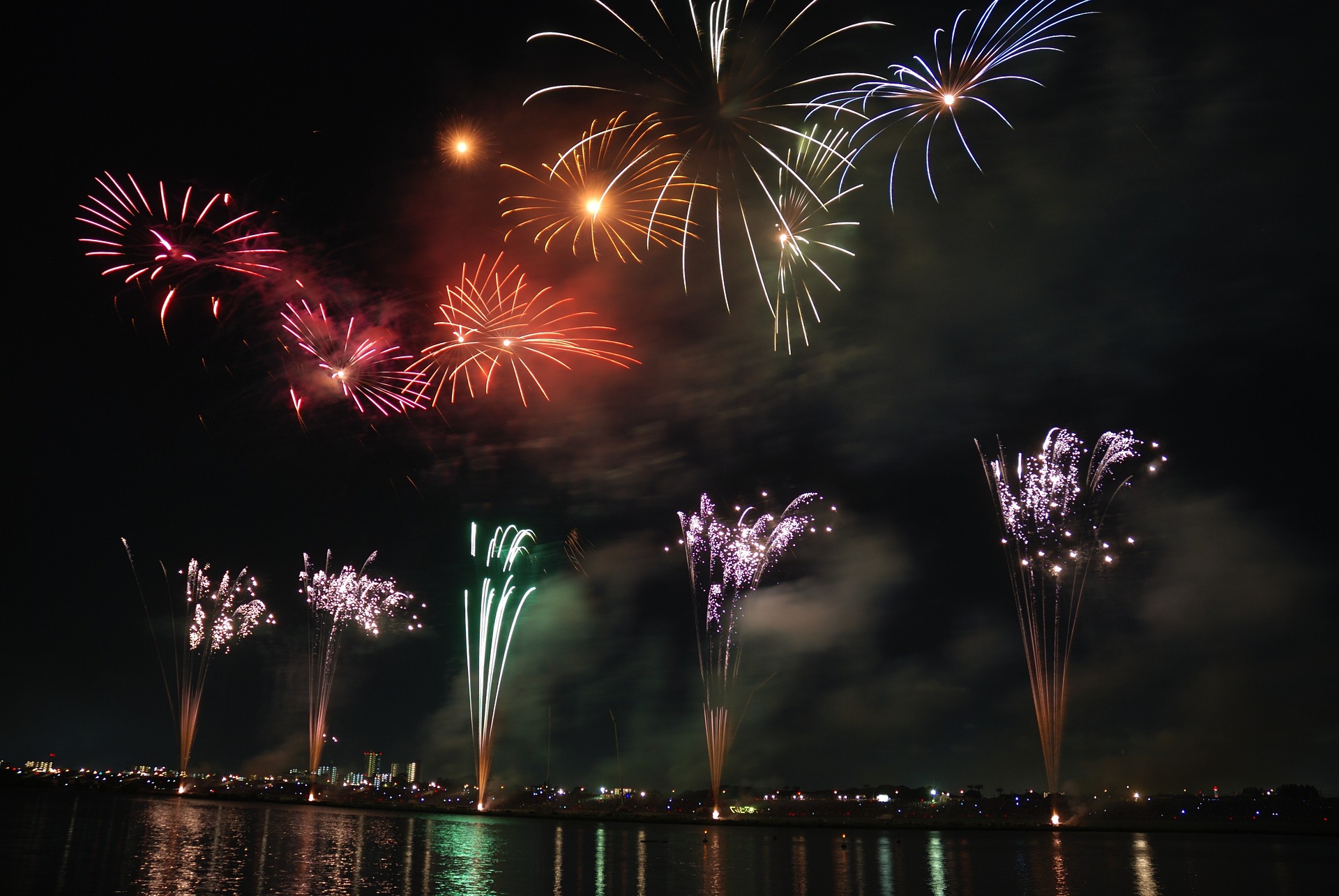 25 08 Konstanz pixa fireworks 74689 1920